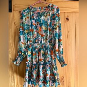 Adorable floral dress with cinching details size medium